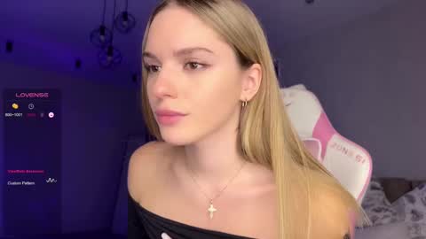 Sonya online show from March 2025 06:11:01 PM