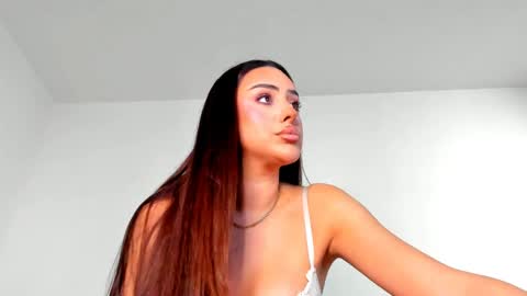 Snapshot of hornyemma_ chatting on May 2026 08:53:02 AM Emma online show from May 2026 08:53:02 AM