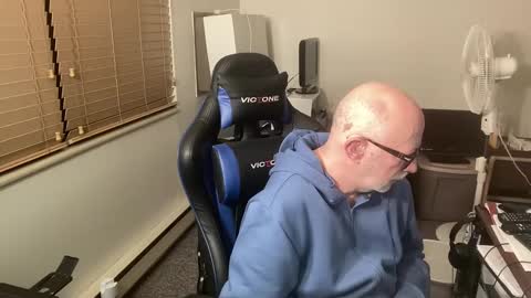Snapshot of hornyeveryday24hours chatting on December 2024 02:47:01 AM Brett online show from December 2024 02:47:01 AM