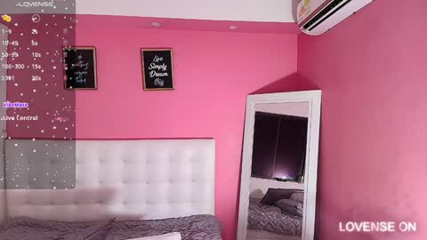Snapshot of hornyhousekeeper_ chatting on January 2025 12:41:01 PM Valentina online show from January 2025 12:41:01 PM