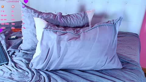 Snapshot of hornyhousekeeper_ chatting on January 2025 03:53:02 PM Valentina online show from January 2025 03:53:02 PM
