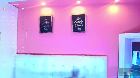 Snapshot of hornyhousekeeper_ chatting on February 2025 12:48:02 PM Valentina online show from February 2025 12:48:02 PM