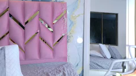 Snapshot of hornyhousekeeper_ chatting on September 2025 12:38:02 PM Valentina online show from September 2025 12:38:02 PM