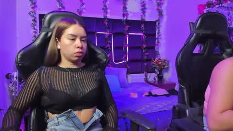 hornyy mom online show from September 2025 12:50:01 PM
