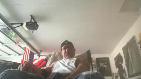 hoss43040 online show from September 2025 10:42:01 PM
