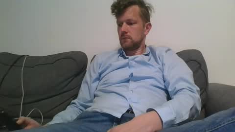 hot2809guy online show from April 2026 06:38:01 PM