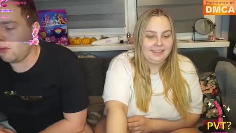 hot           couple online show from December 2024 04:29:02 PM