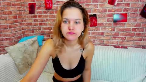 Jessica  online show from October 2025 02:54:02 AM