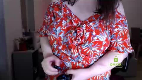 Snapshot of hot_and_pretty chatting on November 2025 04:09:01 PM Lila online show from November 2025 04:09:01 PM