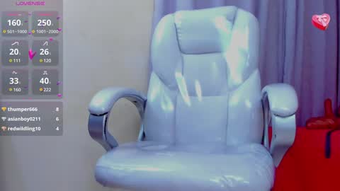 Snapshot of hot_beauty__ chatting on January 2025 08:01:01 AM VALENTINA online show from January 2025 08:01:01 AM