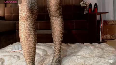 Snapshot of hot_best_lovers_ chatting on February 2026 09:49:01 PM Liza online show from February 2026 09:49:01 PM