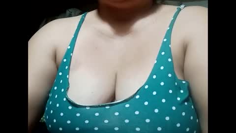 Snapshot of hot_boobs21 chatting on December 2024 09:13:02 PM hot_boobs21 online show from December 2024 09:13:02 PM