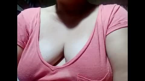 Snapshot of hot_boobs21 chatting on January 2025 11:37:01 AM hot_boobs21 online show from January 2025 11:37:01 AM