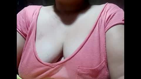 Snapshot of hot_boobs21 chatting on January 2025 09:52:02 PM hot_boobs21 online show from January 2025 09:52:02 PM