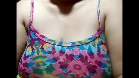 Snapshot of hot_boobs21 chatting on January 2025 09:32:02 PM hot_boobs21 online show from January 2025 09:32:02 PM