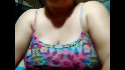Snapshot of hot_boobs21 chatting on February 2025 11:31:01 AM hot_boobs21 online show from February 2025 11:31:01 AM