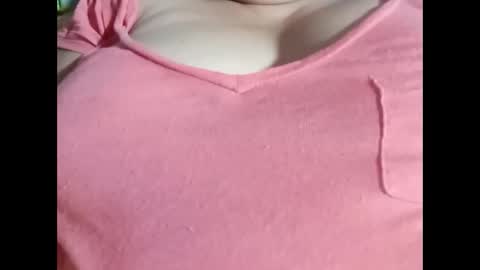 Snapshot of hot_boobs21 chatting on February 2025 10:51:02 PM hot_boobs21 online show from February 2025 10:51:02 PM