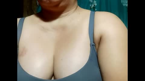 Snapshot of hot_boobs21 chatting on February 2025 12:03:02 PM hot_boobs21 online show from February 2025 12:03:02 PM