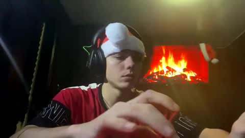 Hot boy 2002 online show from December 2024 07:53:02 PM