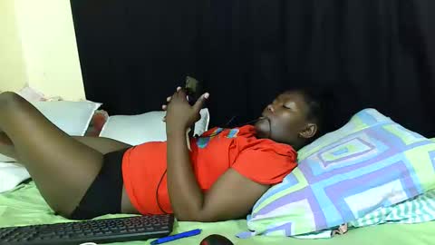 Milly online show from October 2025 07:31:01 PM