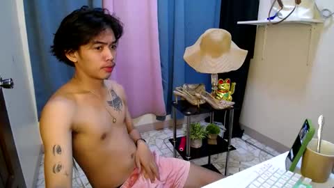 Snapshot of hot_kianxx chatting on May 2026 05:53:01 PM hot_kianxx online show from May 2026 05:53:01 PM