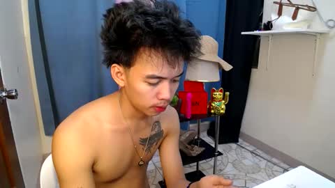 Snapshot of hot_kianxx chatting on May 2026 07:12:02 PM hot_kianxx online show from May 2026 07:12:02 PM