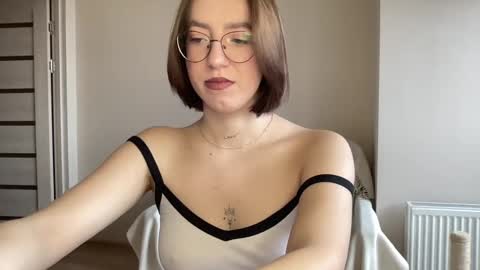 Lina online show from December 2024 08:55:01 AM