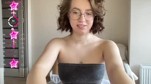 Lina online show from February 2025 11:56:01 AM