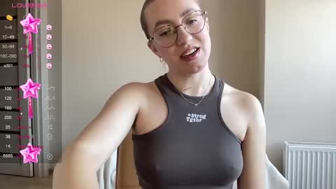 Lina online show from February 2025 09:17:02 AM