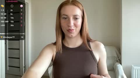 Lina online show from October 2025 01:19:01 PM