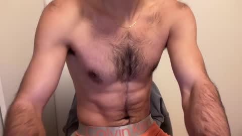 hot_men_athlete online show from January 2026 12:31:01 PM