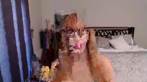 Snapshot of hot_milfy_mom chatting on September 2025 11:08:01 PM Rose Redwood online show from September 2025 11:08:01 PM