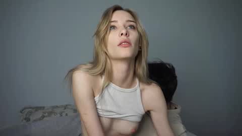 Sara and Sam online show from November 2025 09:19:02 AM