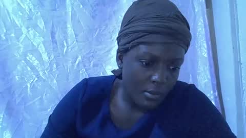 RAYLAH online show from April 2026 10:18:01 PM