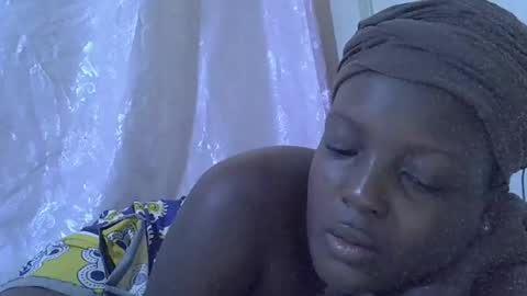 RAYLAH online show from April 2026 05:48:02 AM