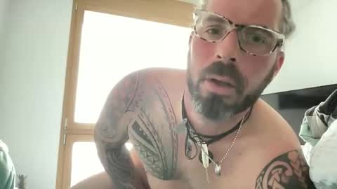 letmedoo2 online show from February 2026 02:35:01 PM