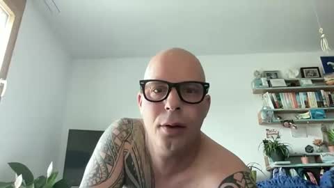 Snapshot of hot_sex83 chatting on April 2026 06:44:01 AM letmedoo2 online show from April 2026 06:44:01 AM