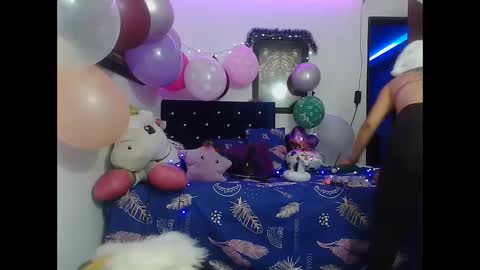 Snapshot of hot_sexy_bunny chatting on December 2024 02:10:01 AM hot sexy bunny online show from December 2024 02:10:01 AM