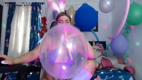 Snapshot of hot_sexy_bunny chatting on January 2025 06:31:01 PM hot sexy bunny online show from January 2025 06:31:01 PM