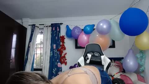 Snapshot of hot_sexy_bunny chatting on February 2025 12:37:01 PM hot sexy bunny online show from February 2025 12:37:01 PM