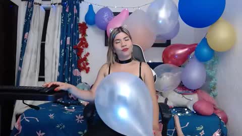 Snapshot of hot_sexy_bunny chatting on February 2025 12:11:01 AM hot sexy bunny online show from February 2025 12:11:01 AM