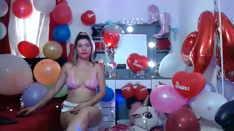 Snapshot of hot_sexy_bunny chatting on February 2025 03:43:01 PM hot sexy bunny online show from February 2025 03:43:01 PM