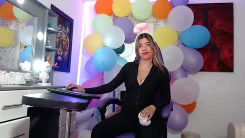Snapshot of hot_sexy_bunny chatting on September 2025 03:44:02 PM hot sexy bunny online show from September 2025 03:44:02 PM