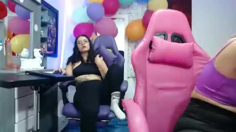 Snapshot of hot_sexy_bunny chatting on September 2025 01:49:02 PM hot sexy bunny online show from September 2025 01:49:02 PM