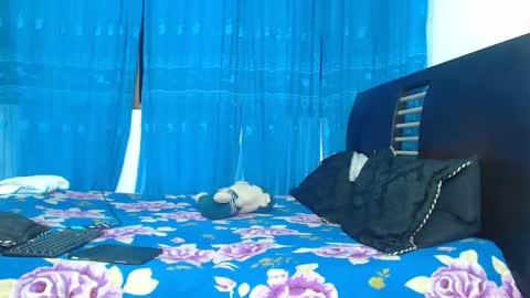 Snapshot of hot_sharks__ chatting on October 2025 10:24:01 AM Hot Sharks online show from October 2025 10:24:01 AM