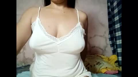 Snapshot of hot_warrios247 chatting on January 2025 05:43:01 AM hot_warrios247 online show from January 2025 05:43:01 AM