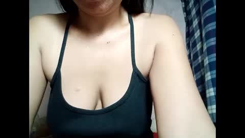 Snapshot of hot_warrios247 chatting on February 2025 11:24:01 PM hot_warrios247 online show from February 2025 11:24:01 PM