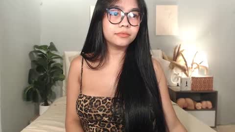 Snapshot of hotasian_gabby69 chatting on August 2026 01:51:01 AM hotasian_gabby69 online show from August 2026 01:51:01 AM