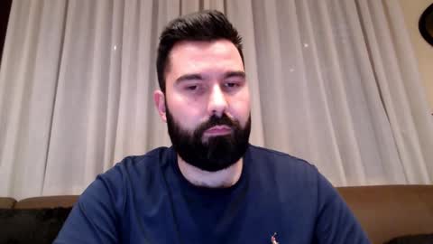 a hot bear online show from January 2026 11:14:02 AM