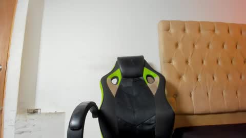 hotblosson online show from November 2025 01:44:02 PM